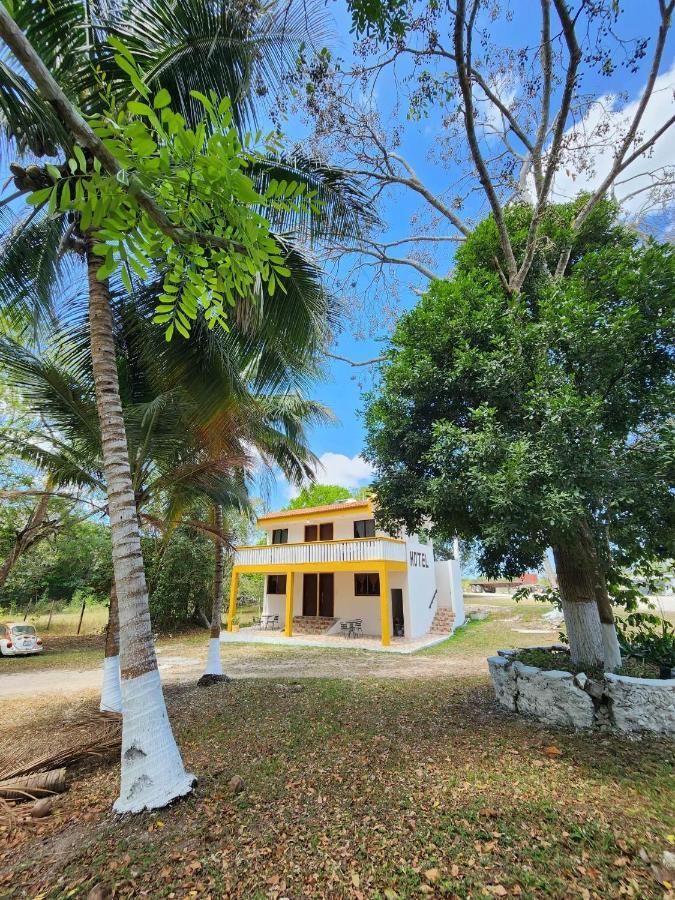 Hotel Templo Maya Xpujil Kültér fotó